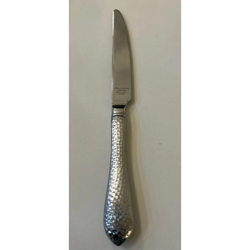 REED & BARTON Stainless Steel Antique Hammered‎ Dinner Knife Teardrop Handle